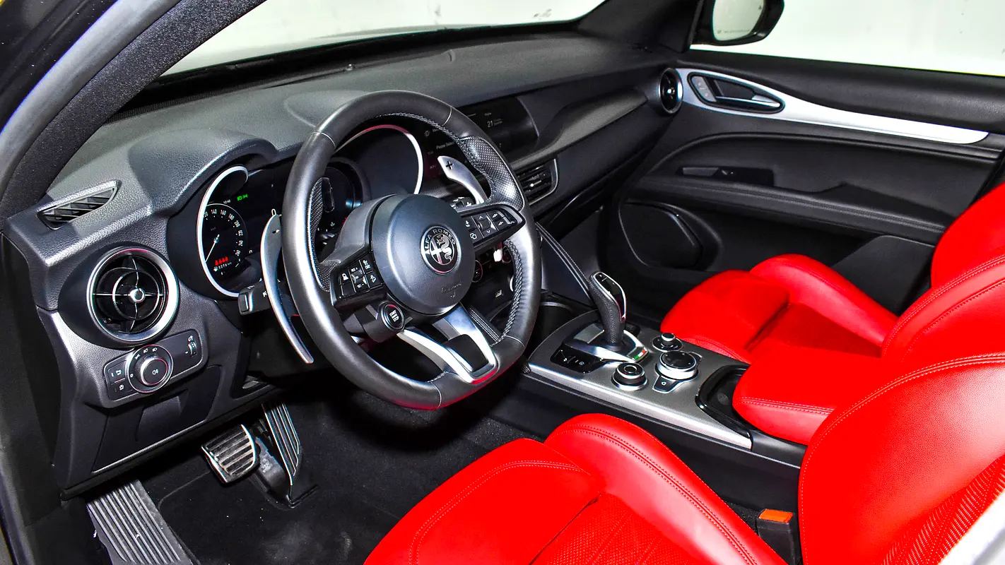 ALFA ROMEO Stelvio Veloce 2024 - photo 8 - Import Émirats | International Cars