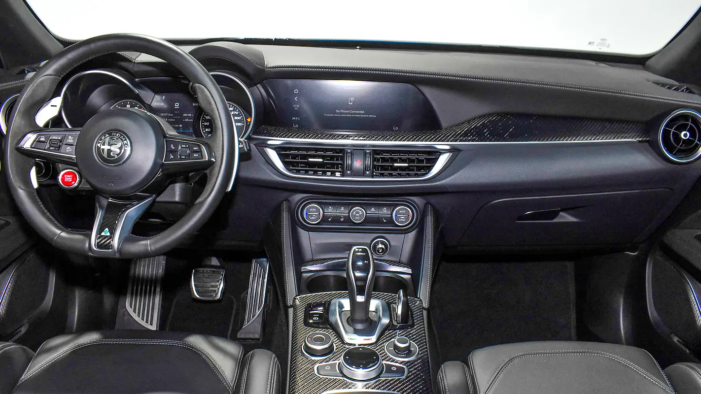 ALFA ROMEO Stelvio Quadrifoglio 2023 - photo 10 - Import Émirats | International Cars