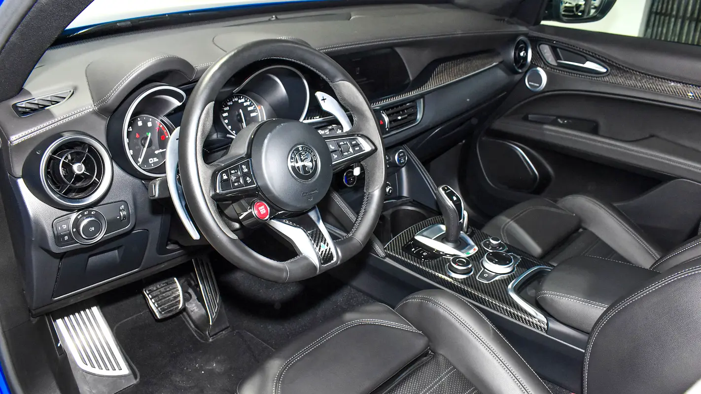 ALFA ROMEO Stelvio Quadrifoglio 2023 - photo 8 - Import Émirats | International Cars