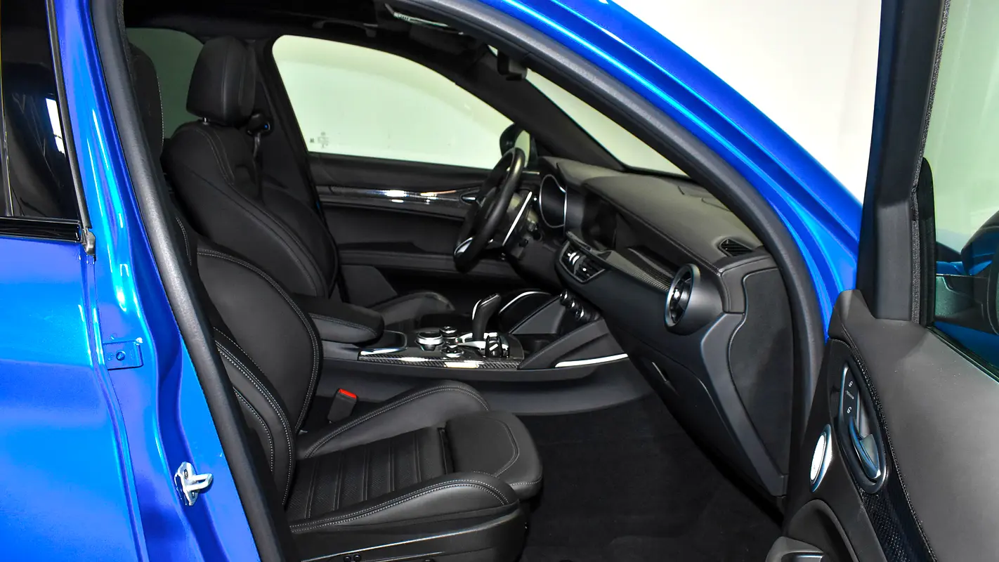 ALFA ROMEO Stelvio Quadrifoglio 2023 - photo 9 - Import Émirats | International Cars