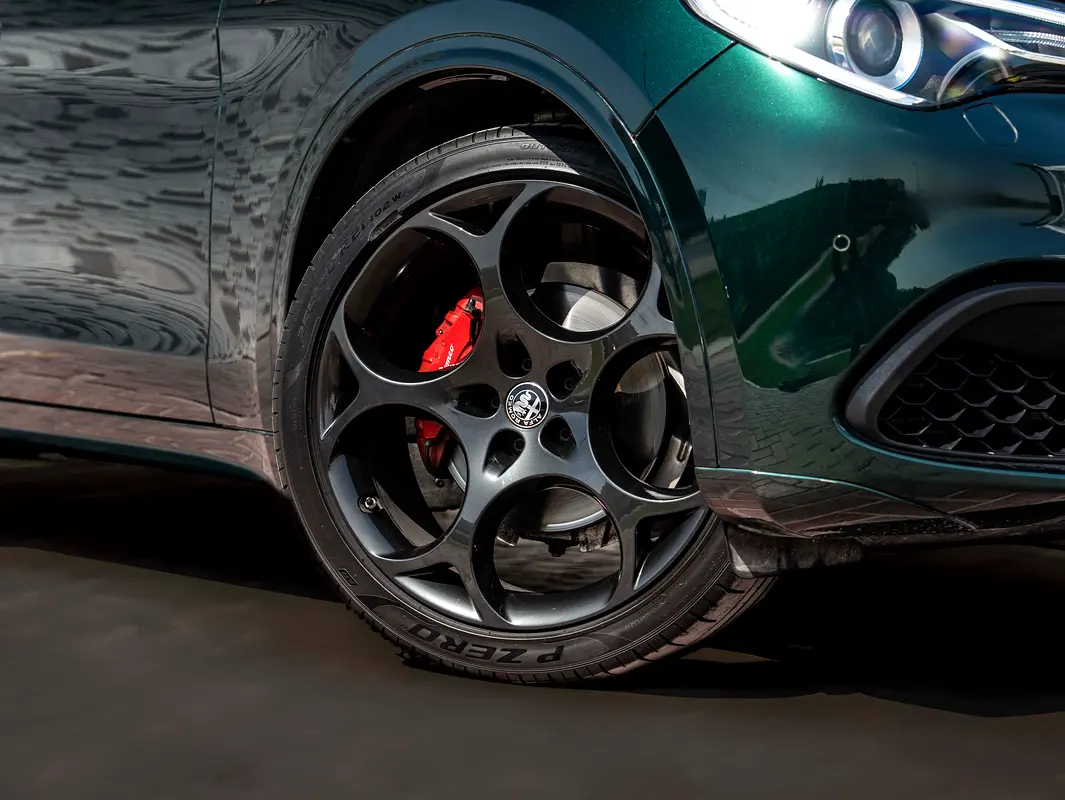 ALFA ROMEO Stelvio Veloce 2022 - photo 6 - Import Émirats | International Cars