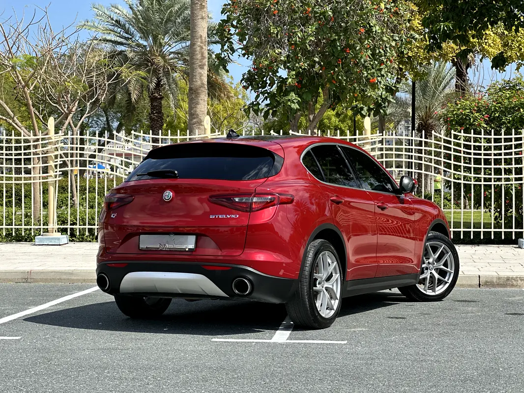 ALFA ROMEO Stelvio Super 2018 - photo 2 - Import Émirats | International Cars