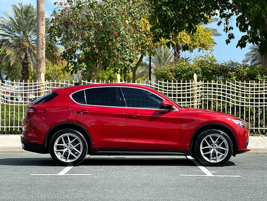 ALFA ROMEO Stelvio Super 2018 - photo 6 - Import Émirats | International Cars