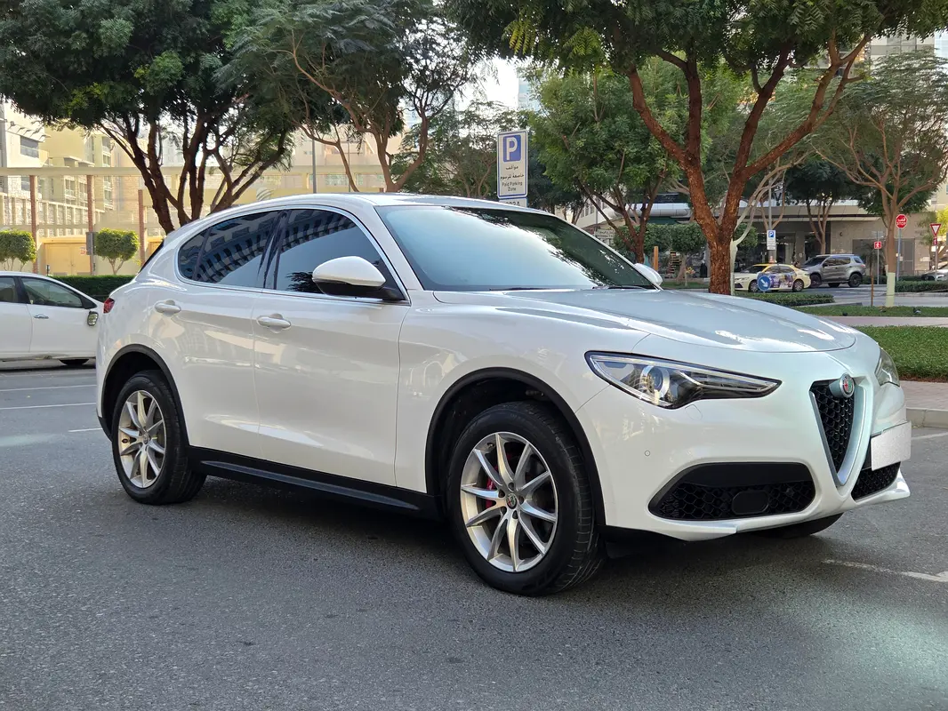 ALFA ROMEO Stelvio Super 2019 - photo 4 - Import Émirats | International Cars