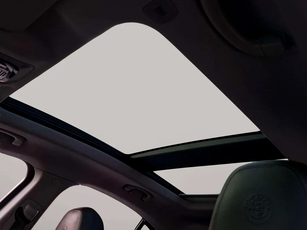 ALFA ROMEO Stelvio Super 2019 - photo 3 - Import Émirats | International Cars