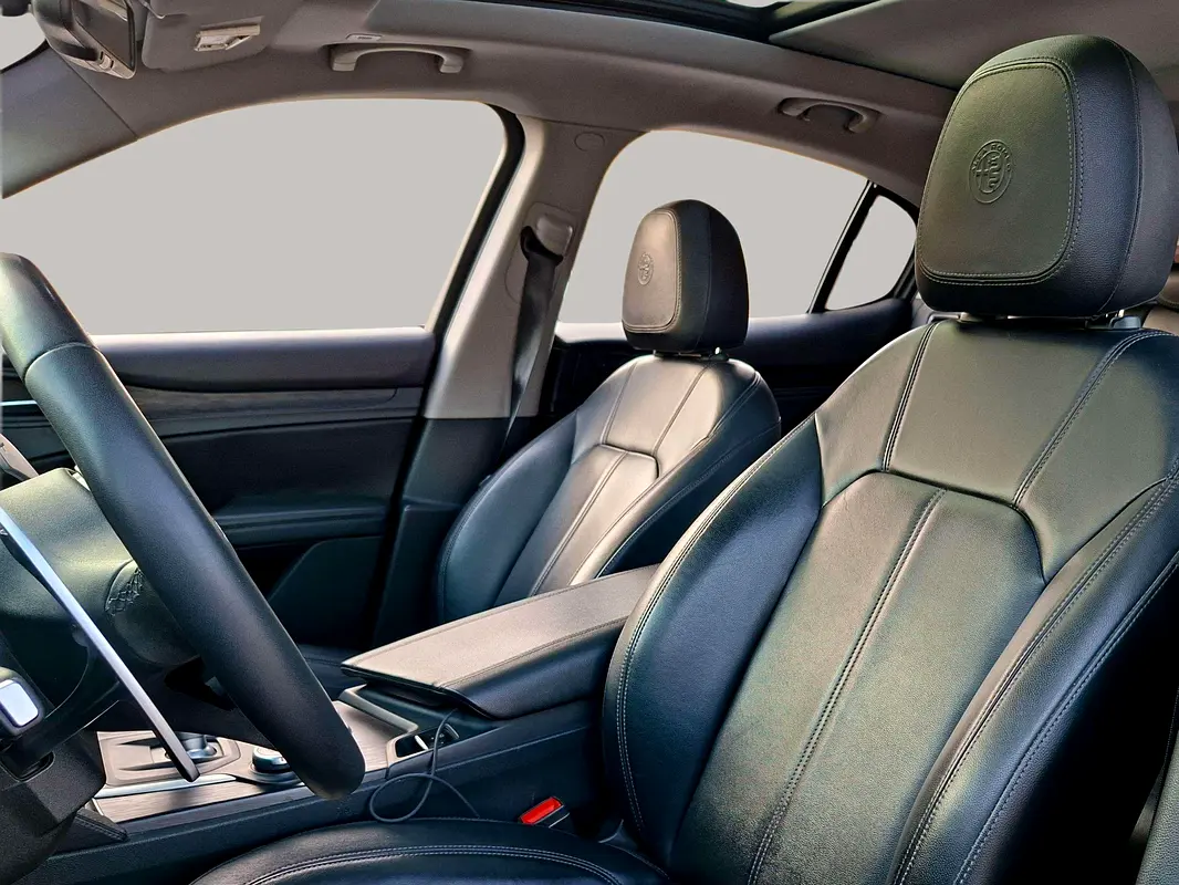 ALFA ROMEO Stelvio Super 2019 - photo 4 - Import Émirats | International Cars