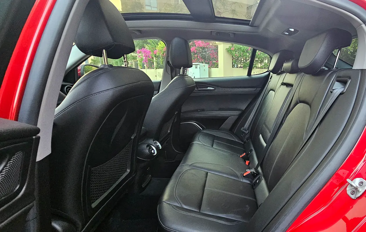 ALFA ROMEO Stelvio Super 2020 - photo 11 - Import Émirats | International Cars