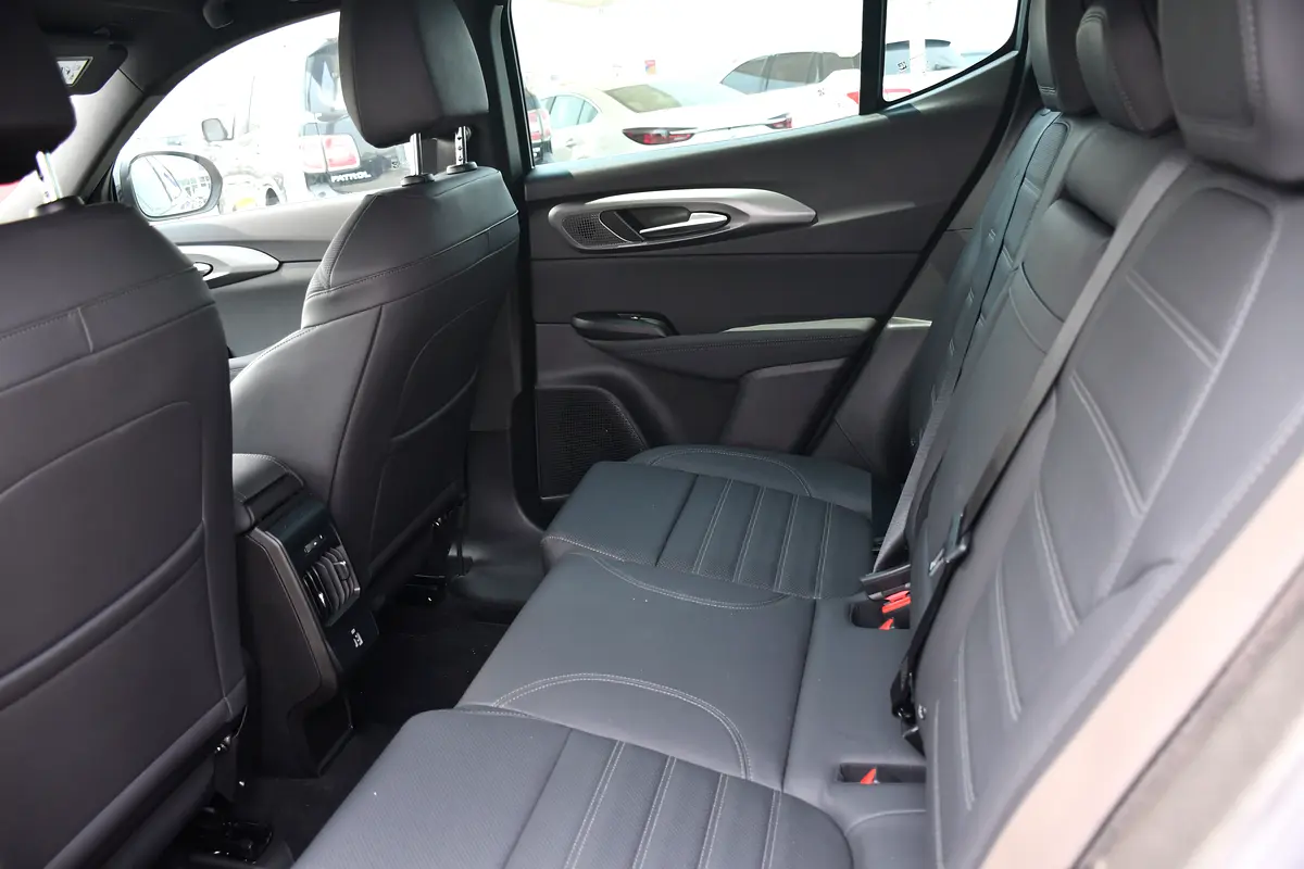 ALFA ROMEO Tonale Veloce 2024 - photo 12 - Import Émirats | International Cars