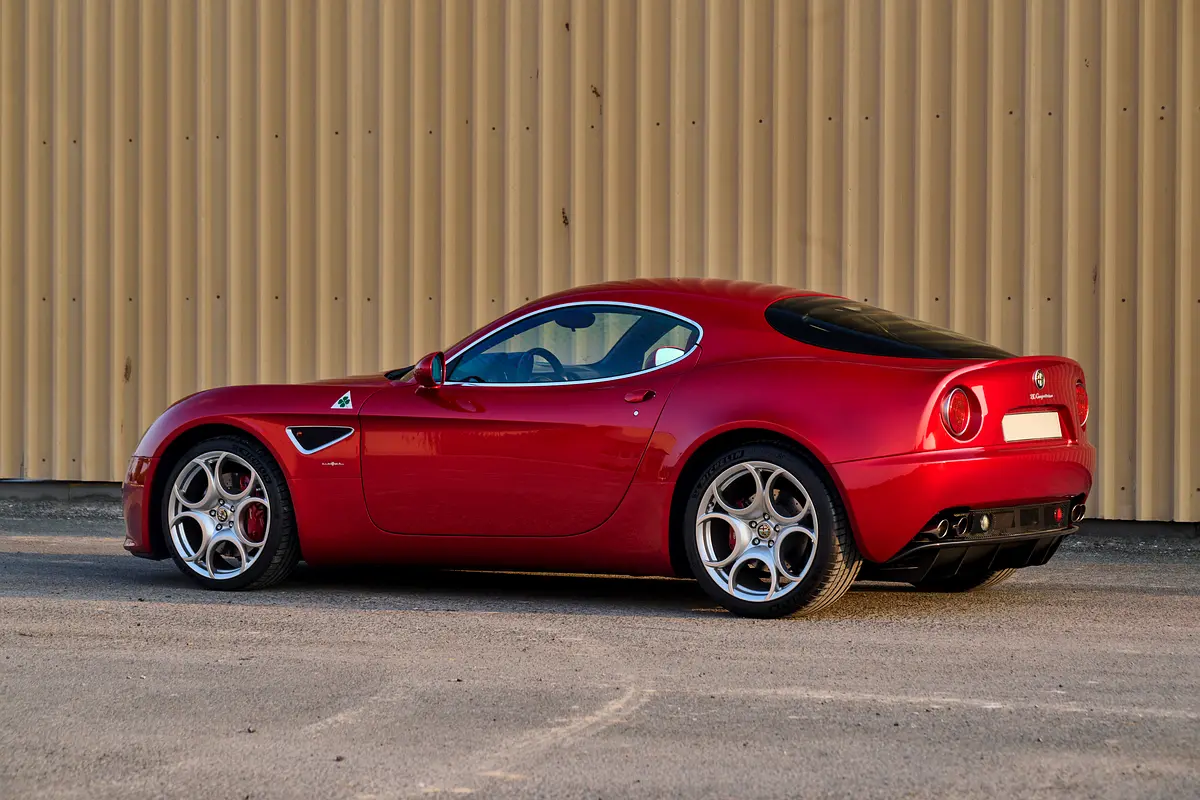 ALFA ROMEO 8C Competizione 2009 - photo 3 - Import Émirats | International Cars