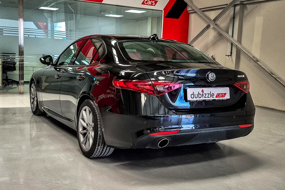 ALFA ROMEO Giulia Super 2018 - photo 8 - Import Émirats | International Cars