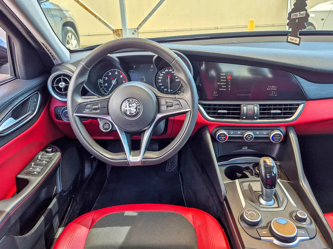 ALFA ROMEO Giulia Super 2018 - photo 9 - Import Émirats | International Cars