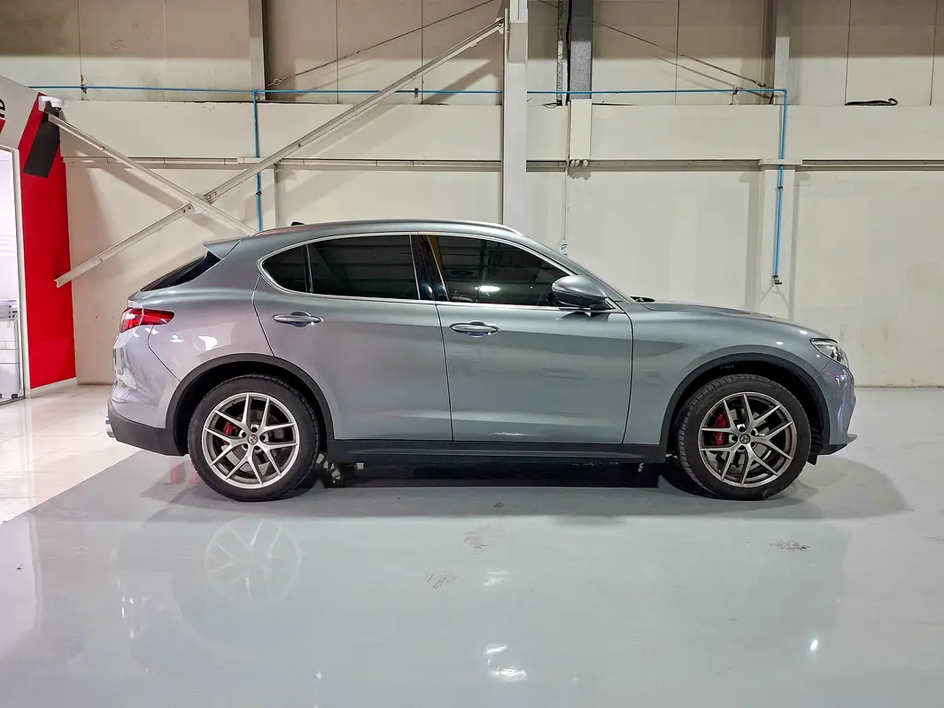 ALFA ROMEO Stelvio Super 2020 - photo 4 - Import Émirats | International Cars