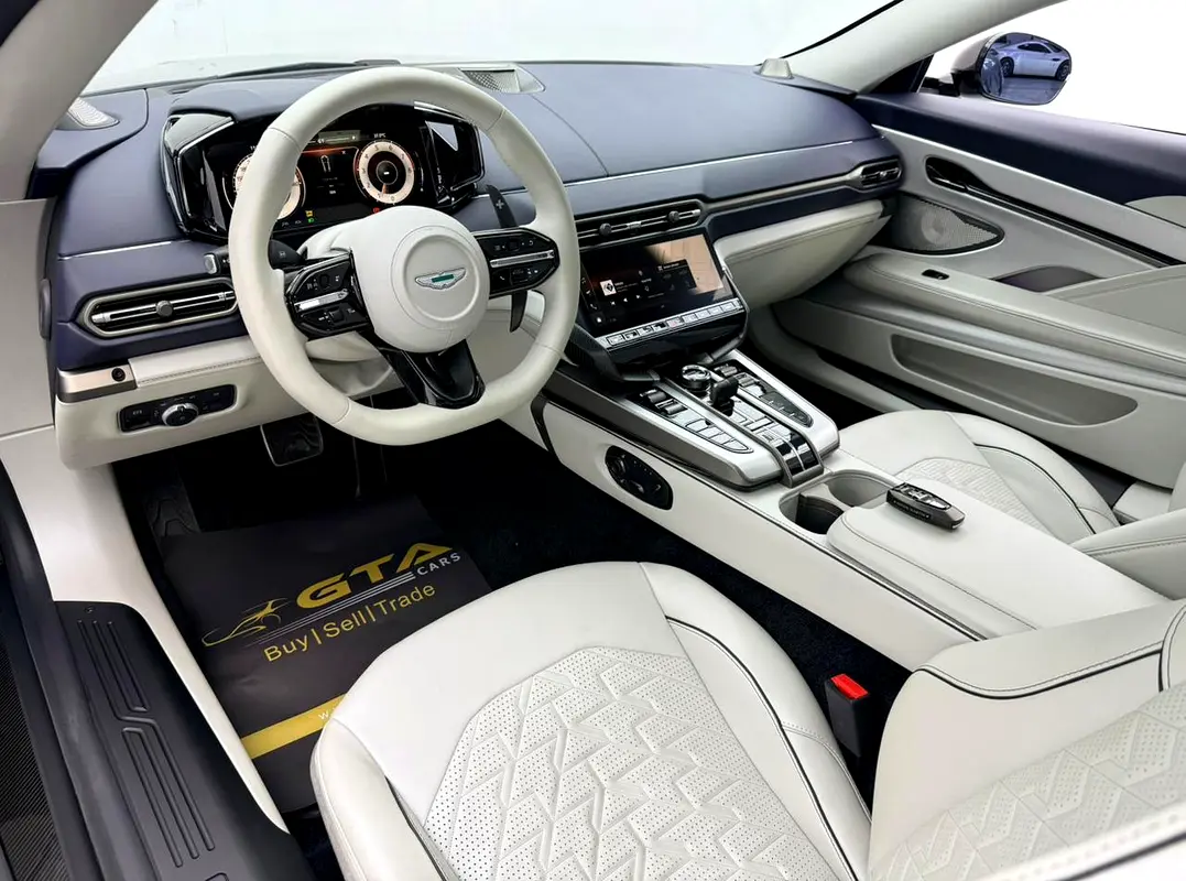 ASTON MARTIN Vanquish Standard 2025 - photo 12 - Import Émirats | International Cars