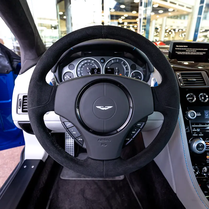 ASTON MARTIN Vantage S 2015 - photo 10 - Import Émirats | International Cars
