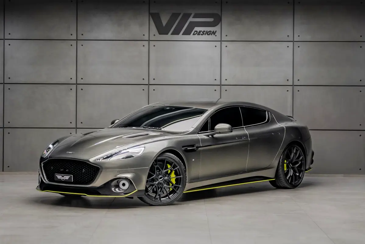 ASTON MARTIN Rapide AMR