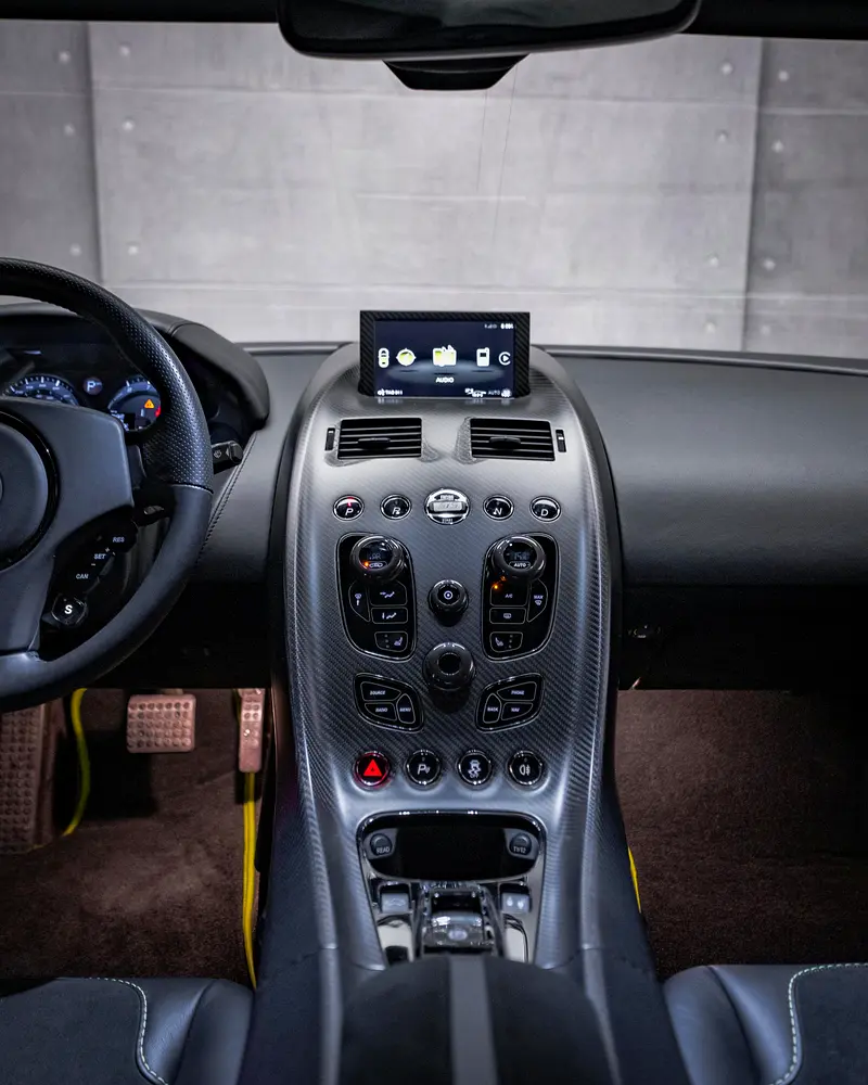 ASTON MARTIN Rapide AMR 2020 - photo 12 - Import Émirats | International Cars