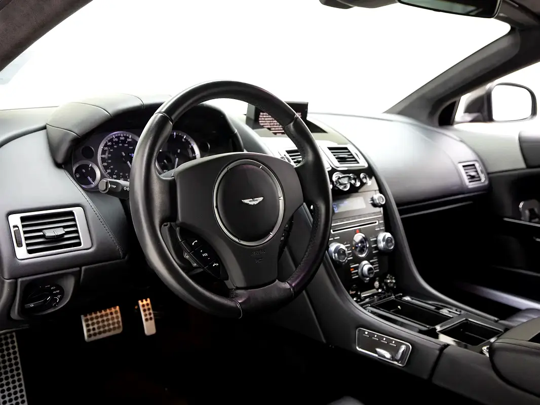 ASTON MARTIN DB9 Other 2015 - photo 11 - Import Émirats | International Cars