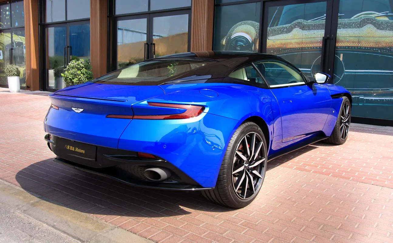 ASTON MARTIN DB11 V12 Coupe 2017 - photo 5 - Import Émirats | International Cars