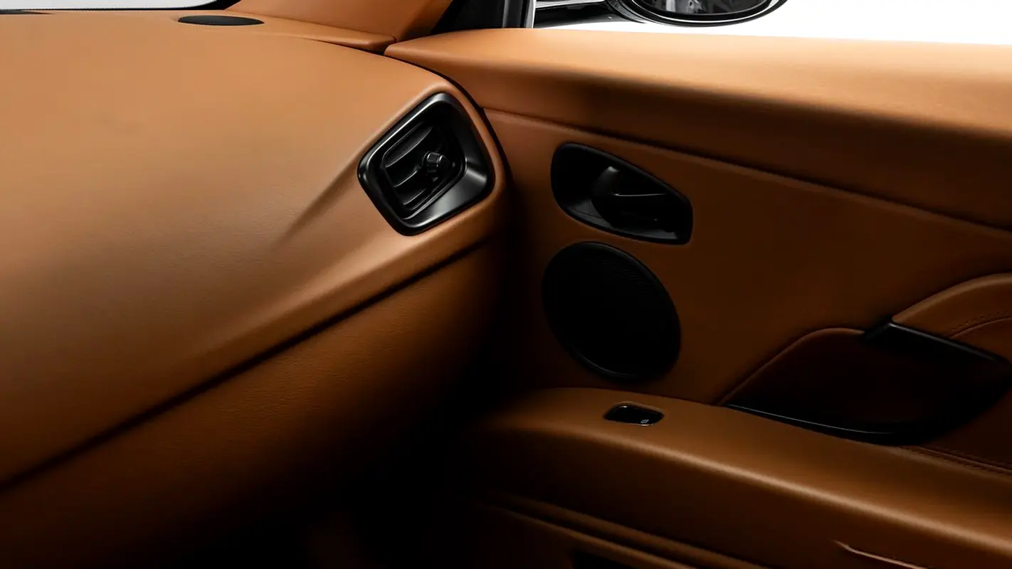 ASTON MARTIN DB11 V8 Coupe 2020 - photo 12 - Import Émirats | International Cars
