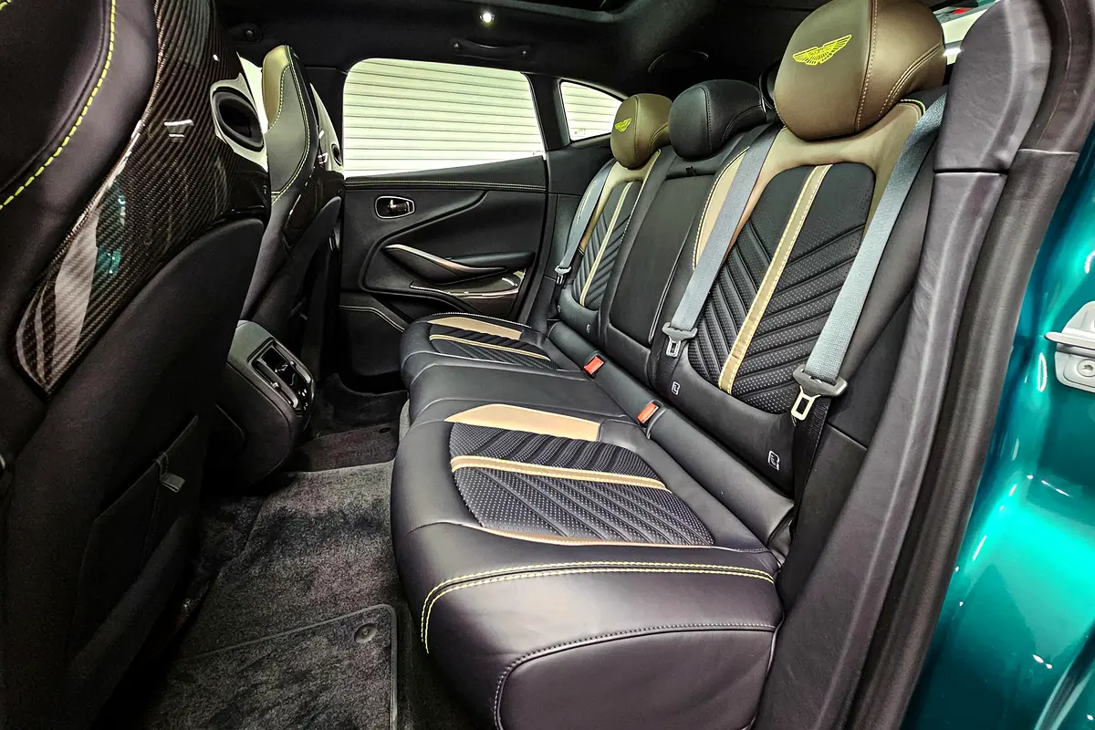 ASTON MARTIN DBX 707 2023 - photo 10 - Import Émirats | International Cars