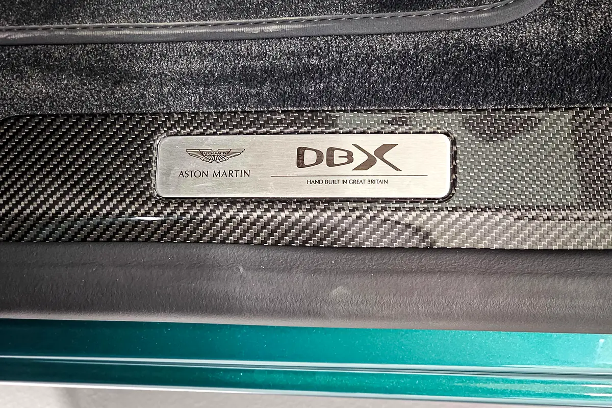 ASTON MARTIN DBX 707 2023 - photo 12 - Import Émirats | International Cars