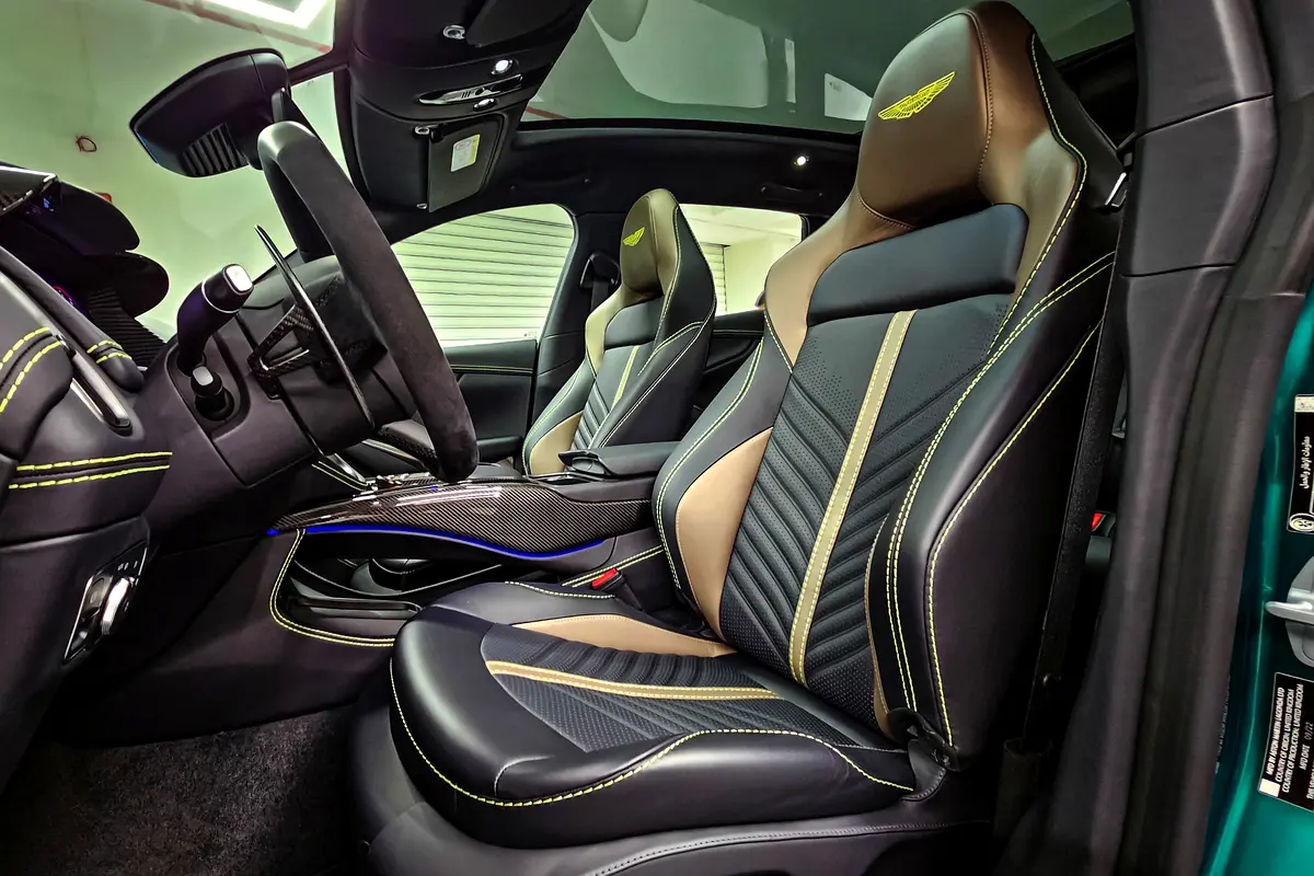 ASTON MARTIN DBX 707 2023 - photo 7 - Import Émirats | International Cars