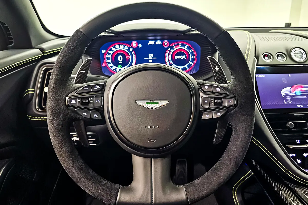 ASTON MARTIN DBX 707 2023 - photo 8 - Import Émirats | International Cars