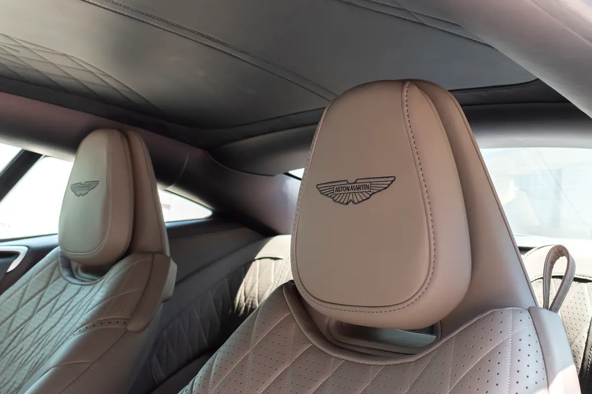 ASTON MARTIN DB12 Coupe 2024 - photo 12 - Import Émirats | International Cars