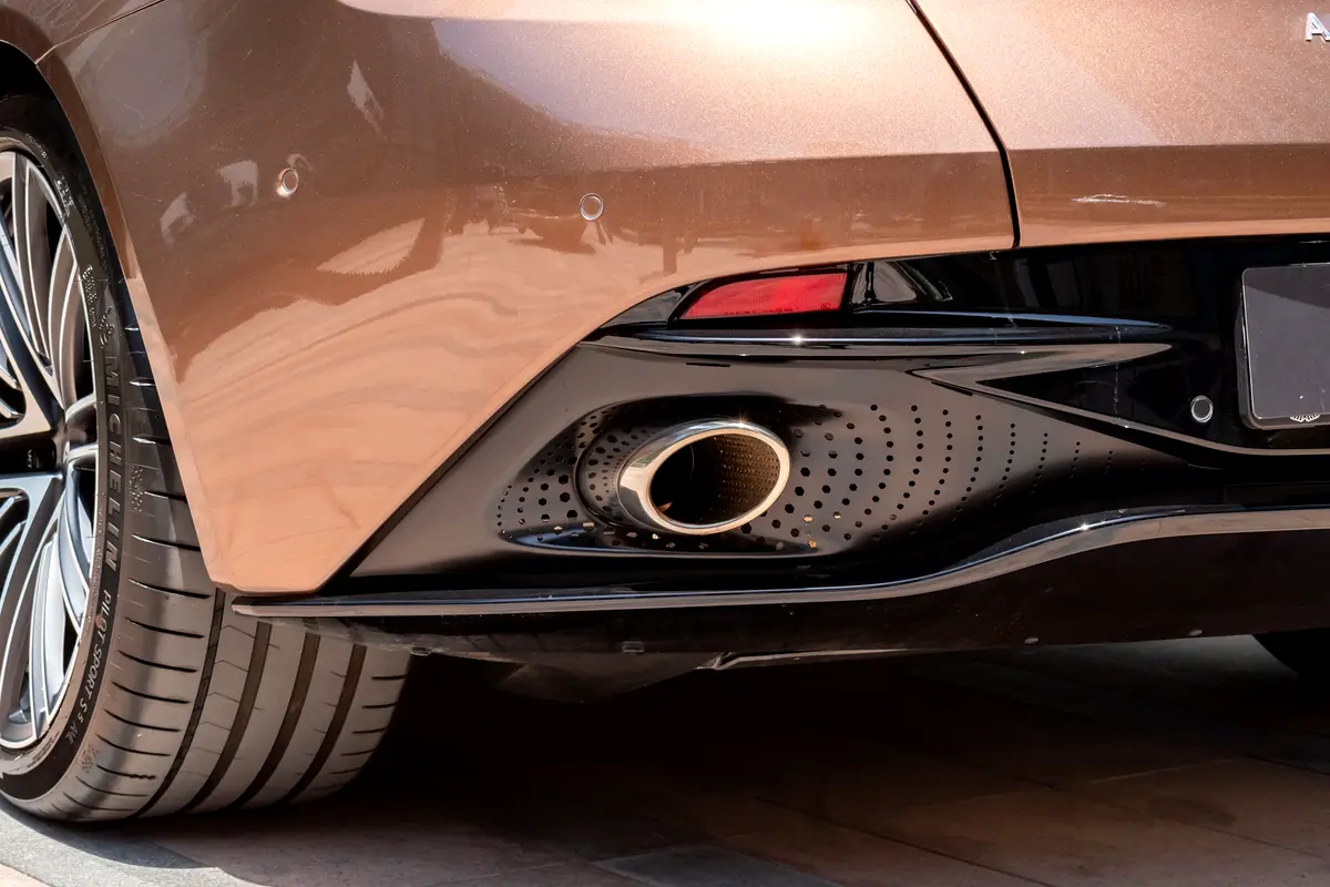 ASTON MARTIN DB12 Coupe 2024 - photo 9 - Import Émirats | International Cars