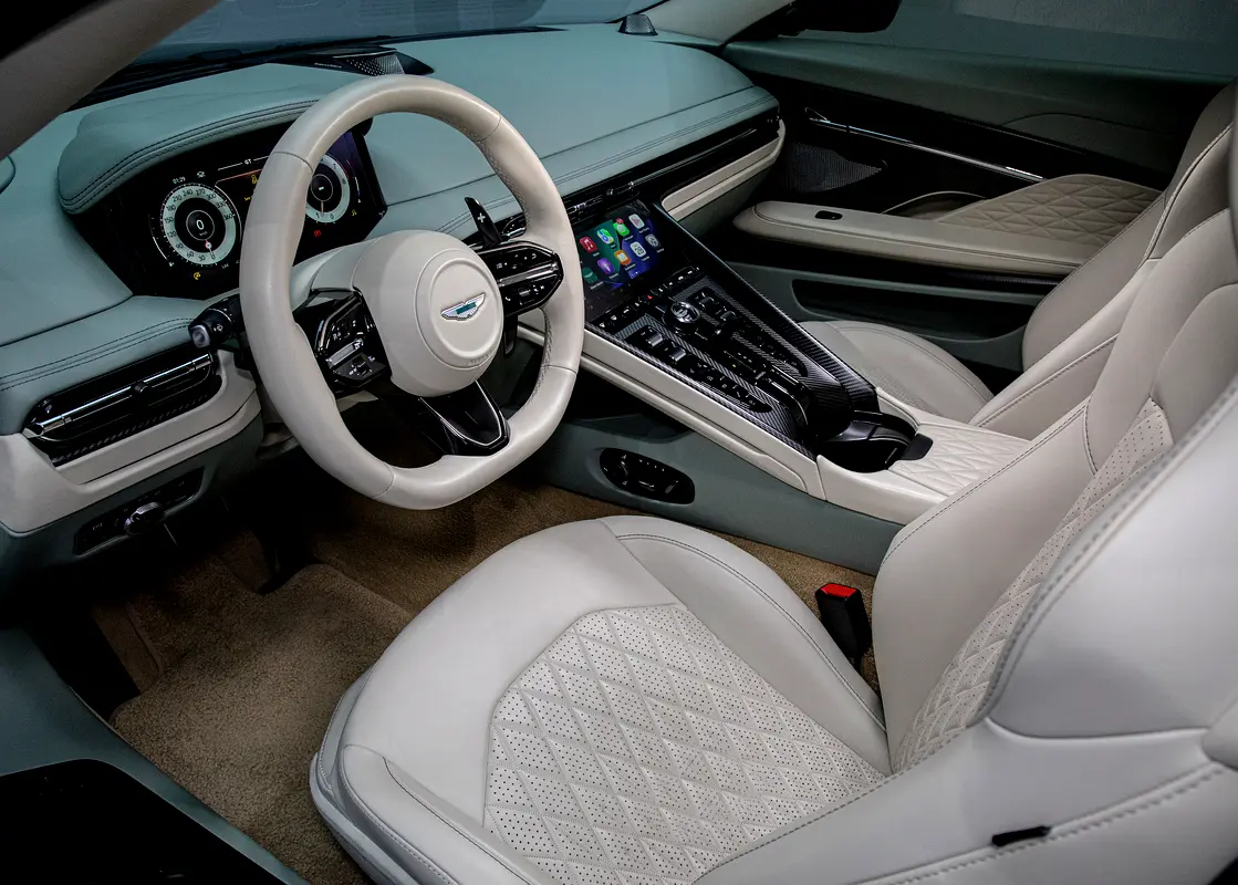 ASTON MARTIN DB12 Coupe 2024 - photo 10 - Import Émirats | International Cars