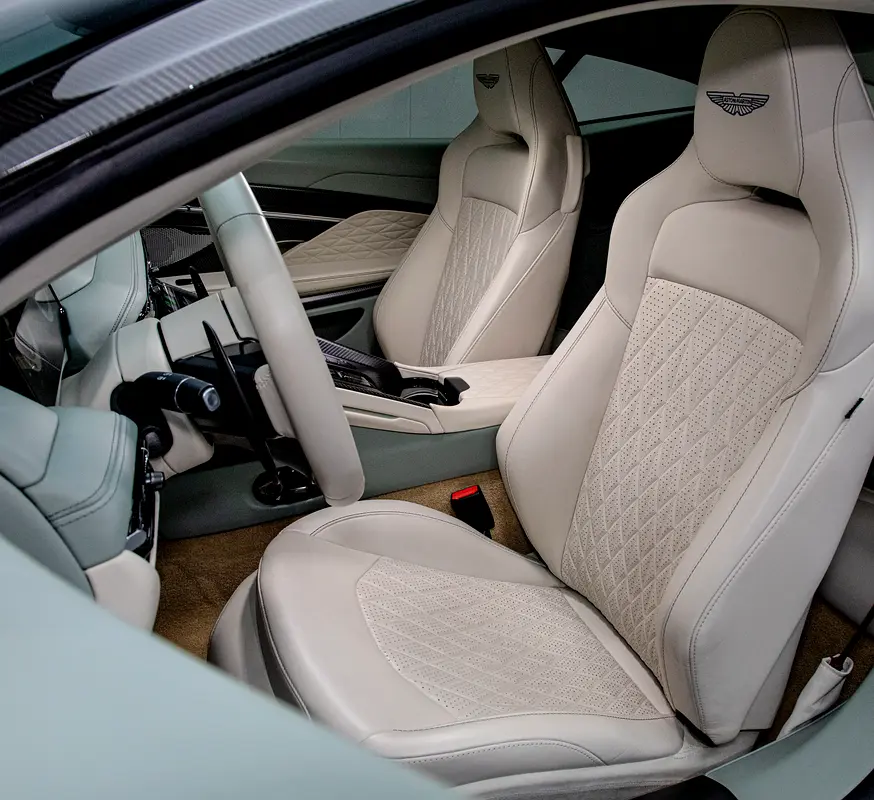 ASTON MARTIN DB12 Coupe 2024 - photo 9 - Import Émirats | International Cars