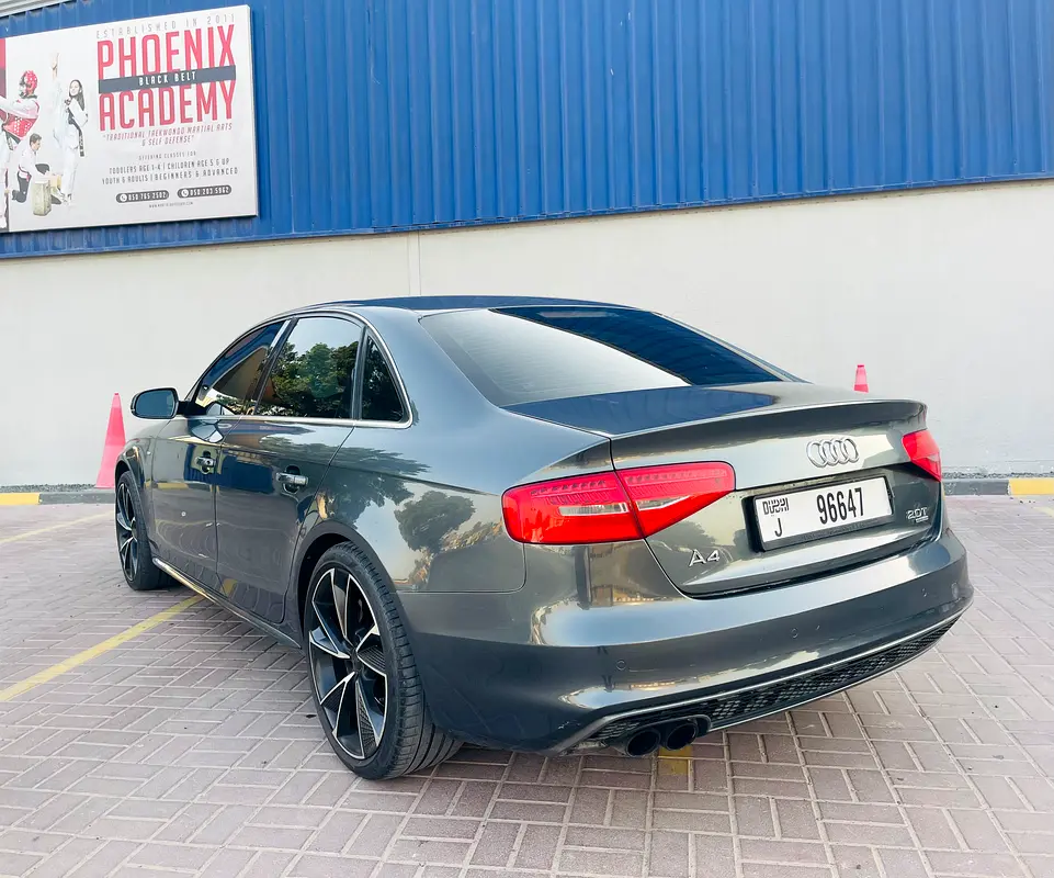 AUDI A4 2.0 TFSI Quattro S 2013 - photo 4 - Import Émirats | International Cars