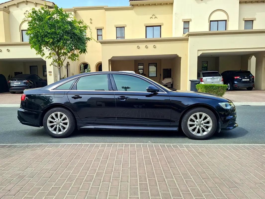 AUDI A6 35 TFSI 2018 - photo 4 - Import Émirats | International Cars