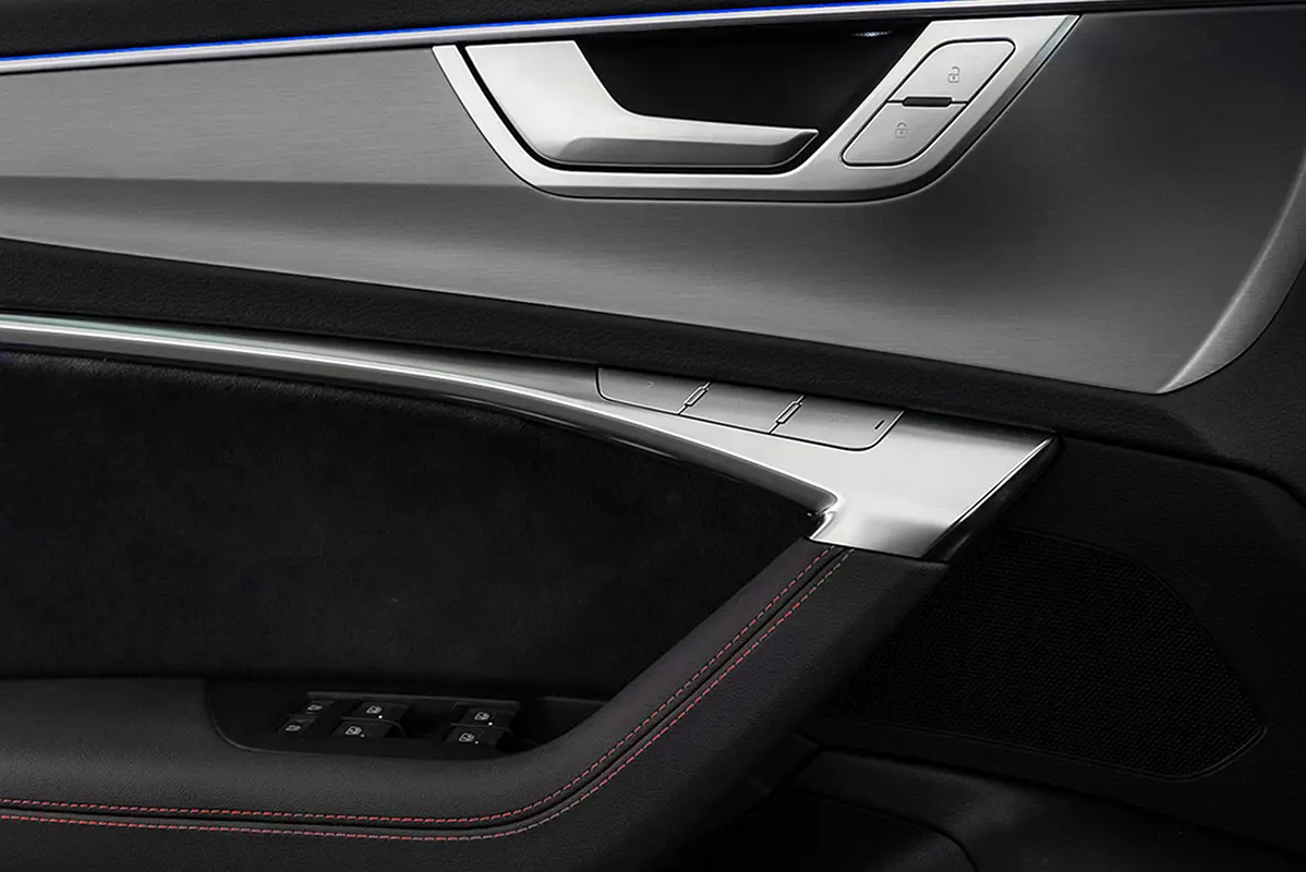 AUDI A6 40 TFSI 2024 - photo 10 - Import Émirats | International Cars