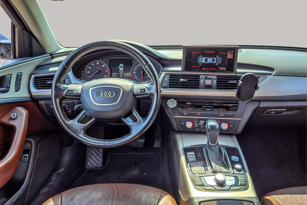 AUDI A6 35 TFSI 2016 - photo 10 - Import Émirats | International Cars