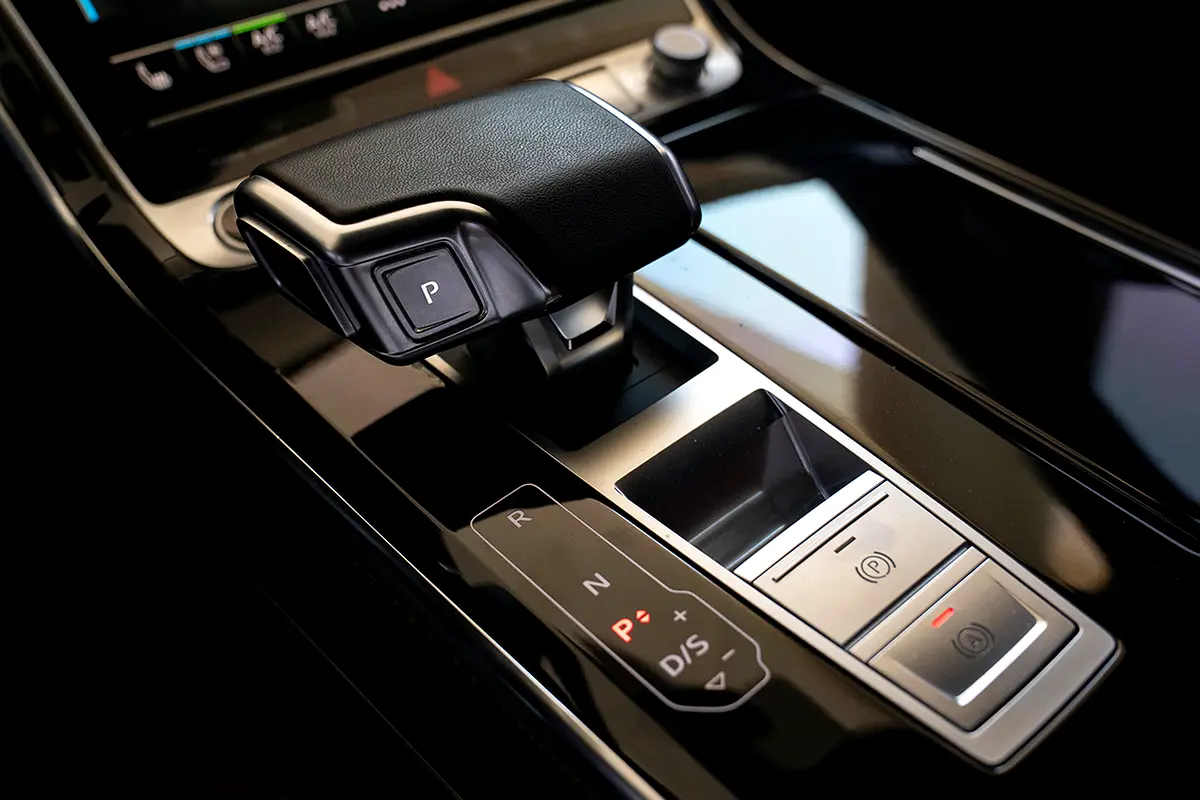 AUDI A8 55 TFSI Quattro 2023 - photo 12 - Import Émirats | International Cars