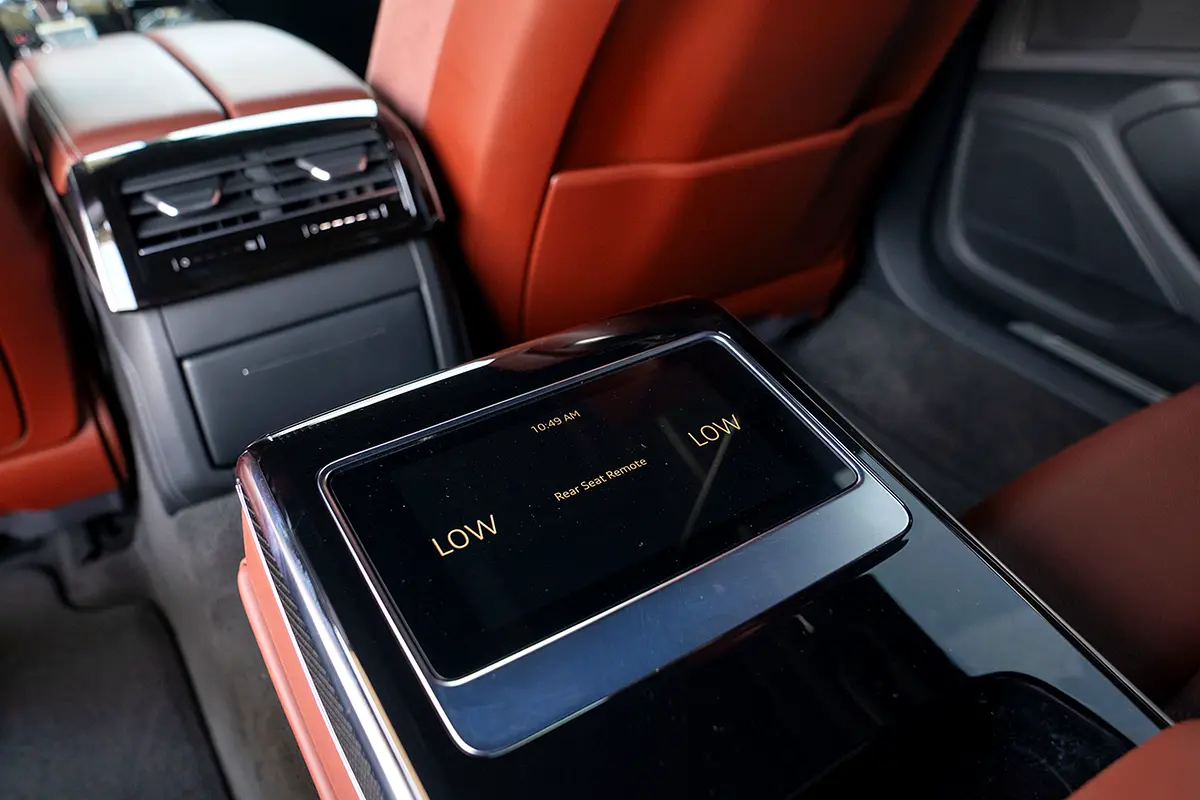 AUDI A8 55 TFSI Quattro 2023 - photo 9 - Import Émirats | International Cars