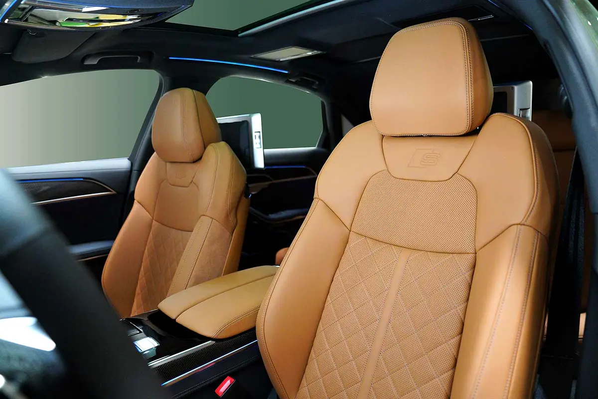 AUDI A8 55 TFSI Quattro 2023 - photo 6 - Import Émirats | International Cars