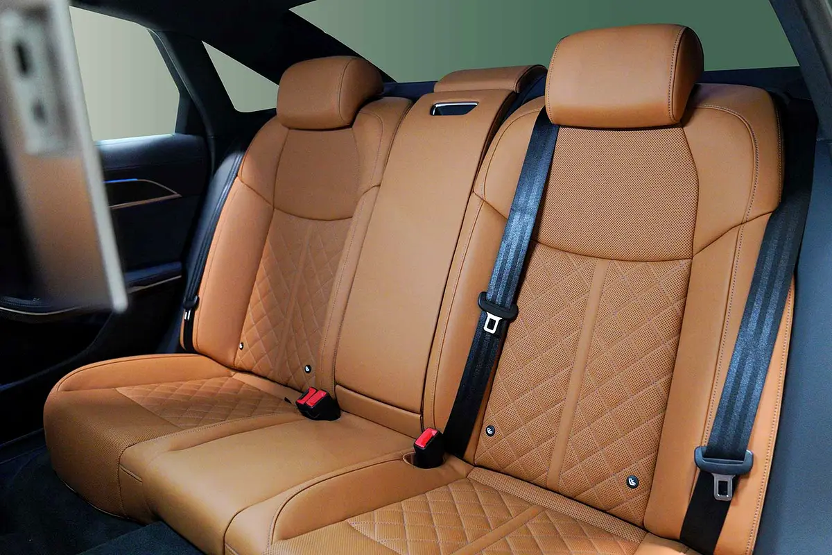 AUDI A8 55 TFSI Quattro 2023 - photo 7 - Import Émirats | International Cars