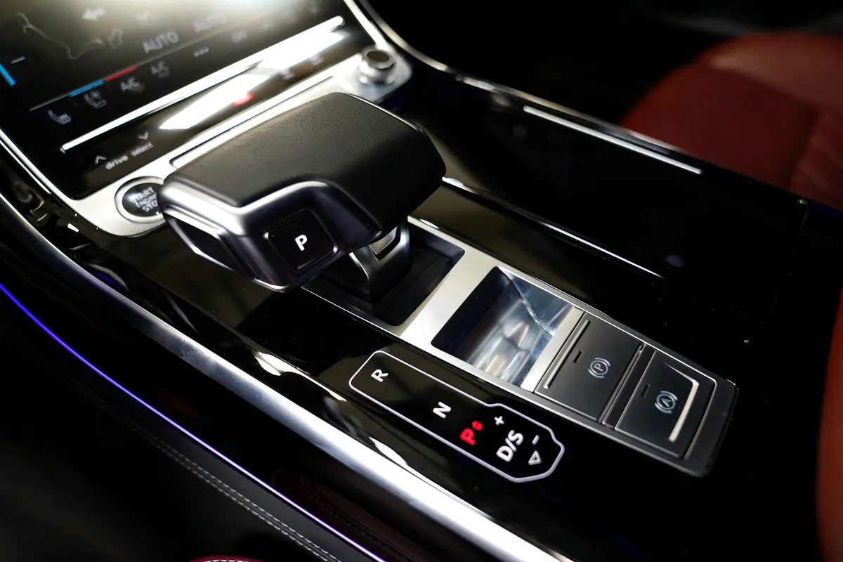 AUDI A8 55 TFSI Quattro 2023 - photo 9 - Import Émirats | International Cars