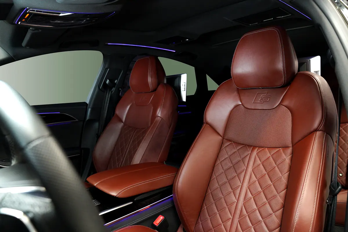 AUDI A8 55 TFSI Quattro 2023 - photo 5 - Import Émirats | International Cars