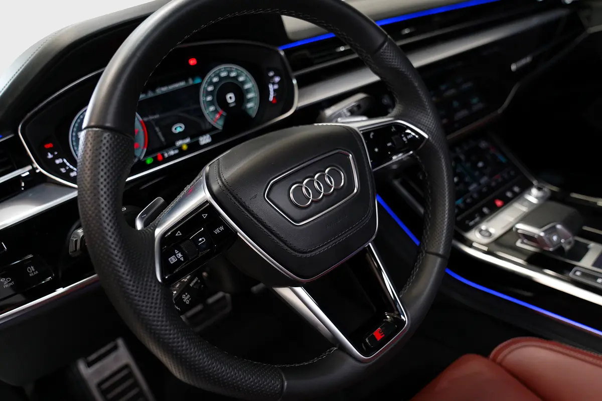 AUDI A8 55 TFSI Quattro 2023 - photo 9 - Import Émirats | International Cars