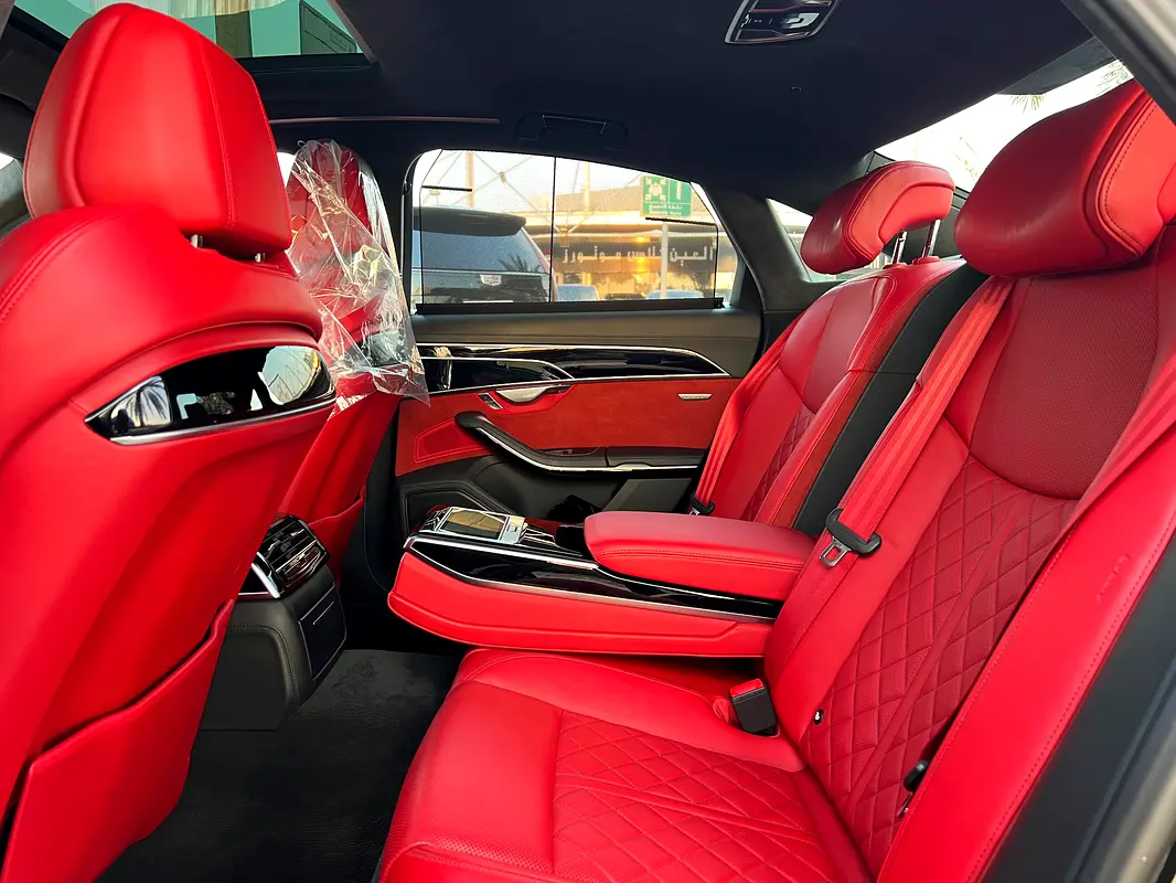 AUDI S8 4.0 TFSI quattro 2020 - photo 10 - Import Émirats | International Cars