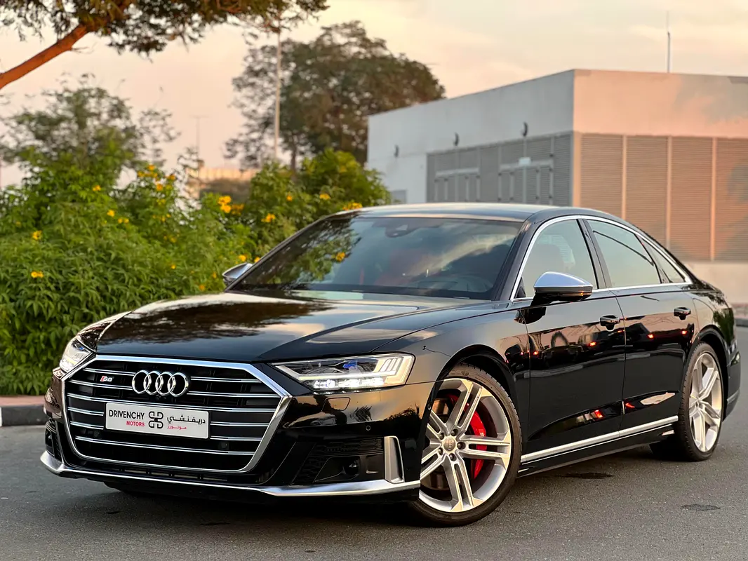 AUDI S8 4.0 TFSI quattro 2020 - photo 3 - Import Émirats | International Cars