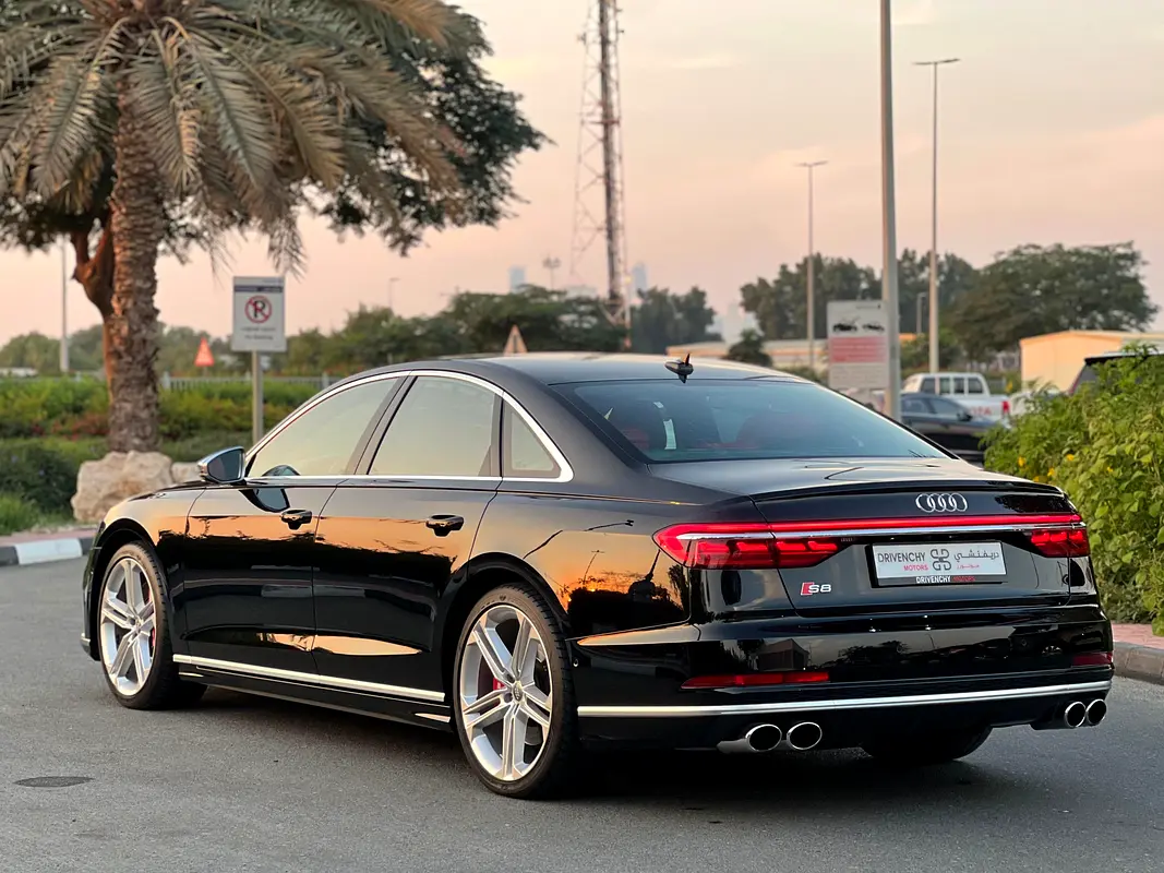 AUDI S8 4.0 TFSI quattro 2020 - photo 4 - Import Émirats | International Cars