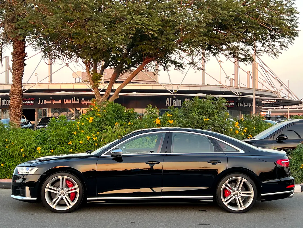AUDI S8 4.0 TFSI quattro 2020 - photo 7 - Import Émirats | International Cars