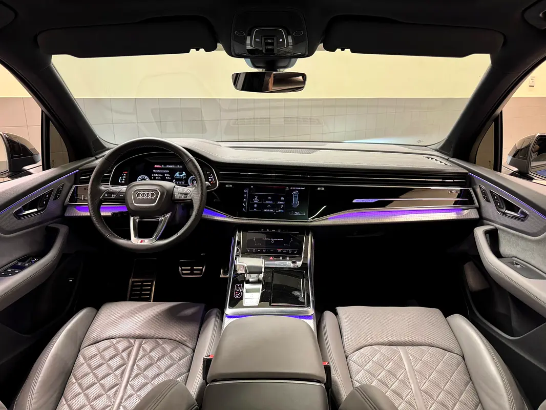 AUDI Q7 55 TFSI quattro 2024 - photo 8 - Import Émirats | International Cars