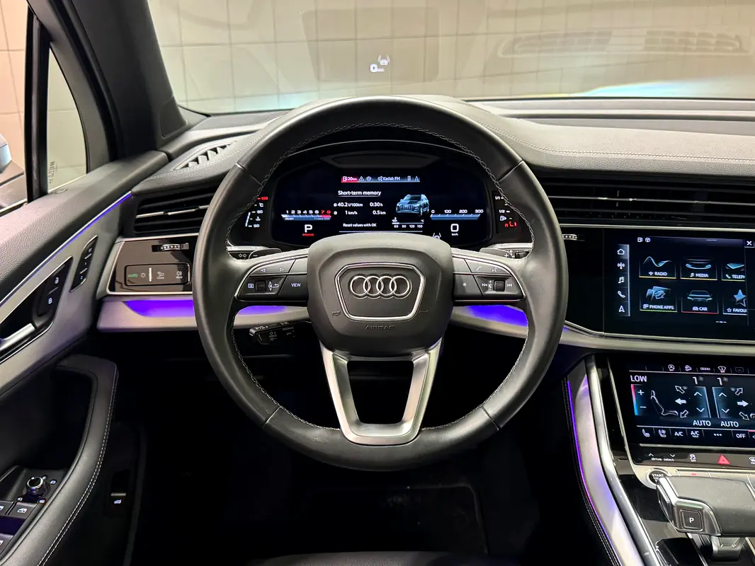 AUDI Q7 55 TFSI quattro 2024 - photo 10 - Import Émirats | International Cars