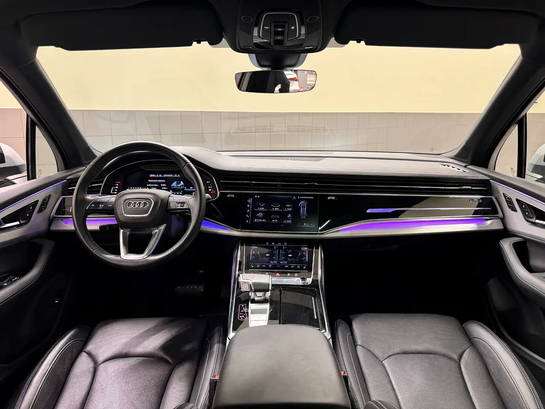 AUDI Q7 55 TFSI quattro 2024 - photo 8 - Import Émirats | International Cars