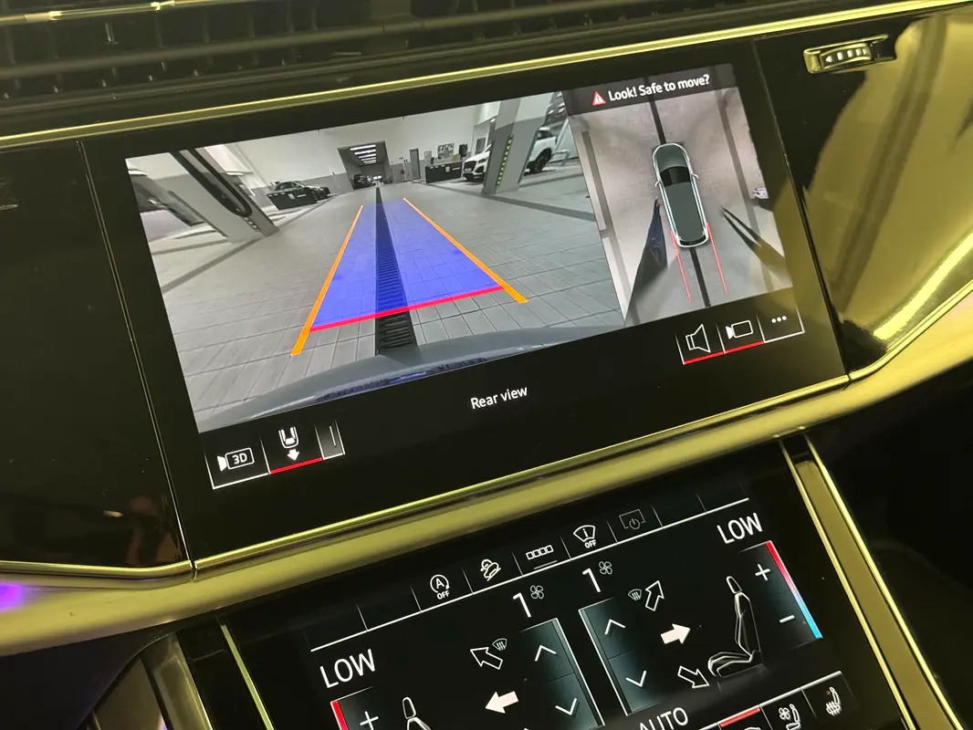 AUDI Q7 55 TFSI quattro 2024 - photo 9 - Import Émirats | International Cars